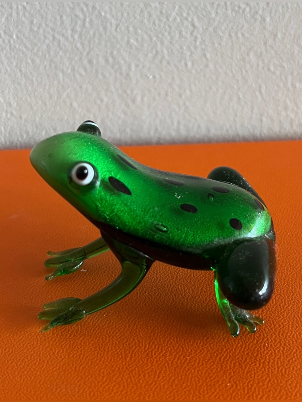Lampwork Miniature
Handblown Made Art Glass
Frog Figurine Green Black Dot
Hand